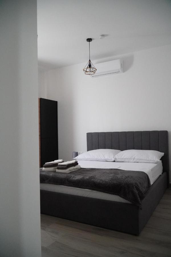 Fjaka Apartments & Rooms Šibenik Kamer foto